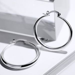 NEW 18K WHITE GOLD 1.5”ROUND HOOPS EARRINGS